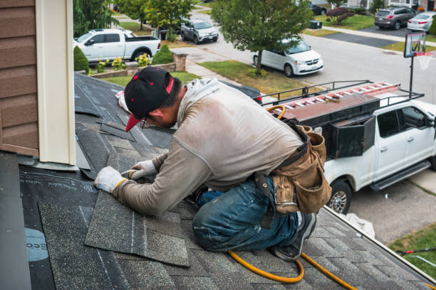Professional Roofing technician working in Lincoln, IL